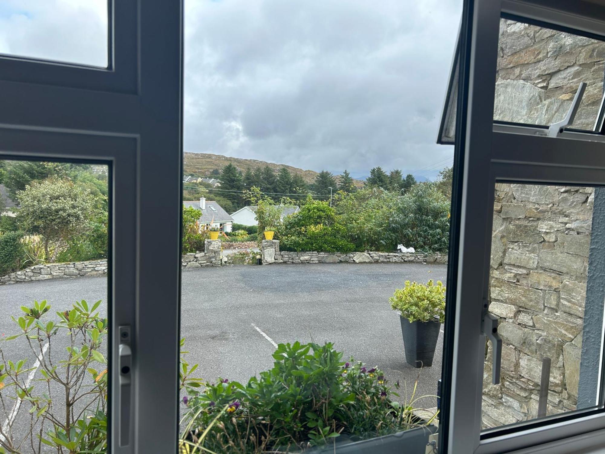Buttermilk Lodge Guest Accommodation Clifden Exteriér fotografie